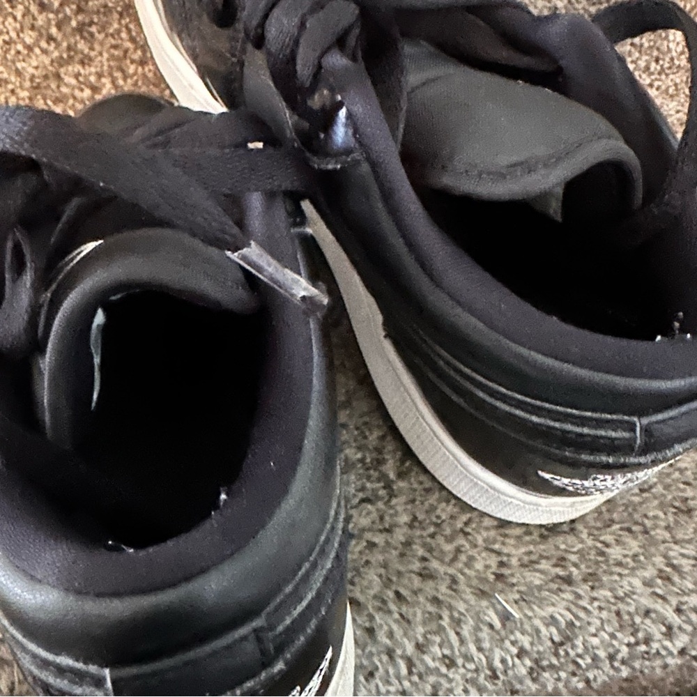 Air Jordan Boy’s Sneakers - Picture 4 of 10